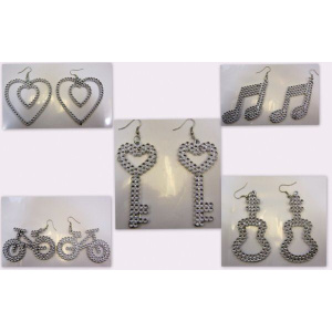 5 PAIRS OF EARRINGS MUSIC SILVER PLASTIC